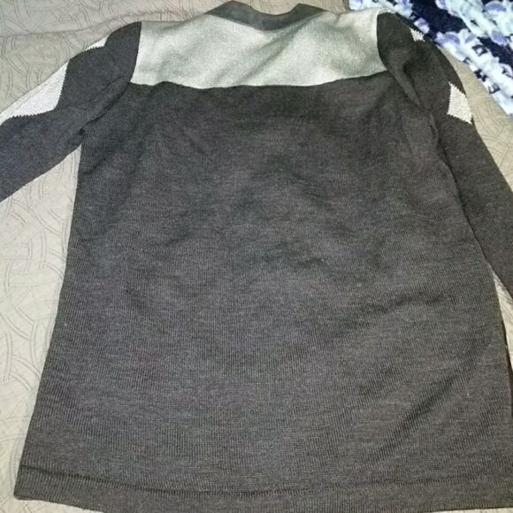 Bruno Magli Italian cardigan sweater - Picture 4 of 6